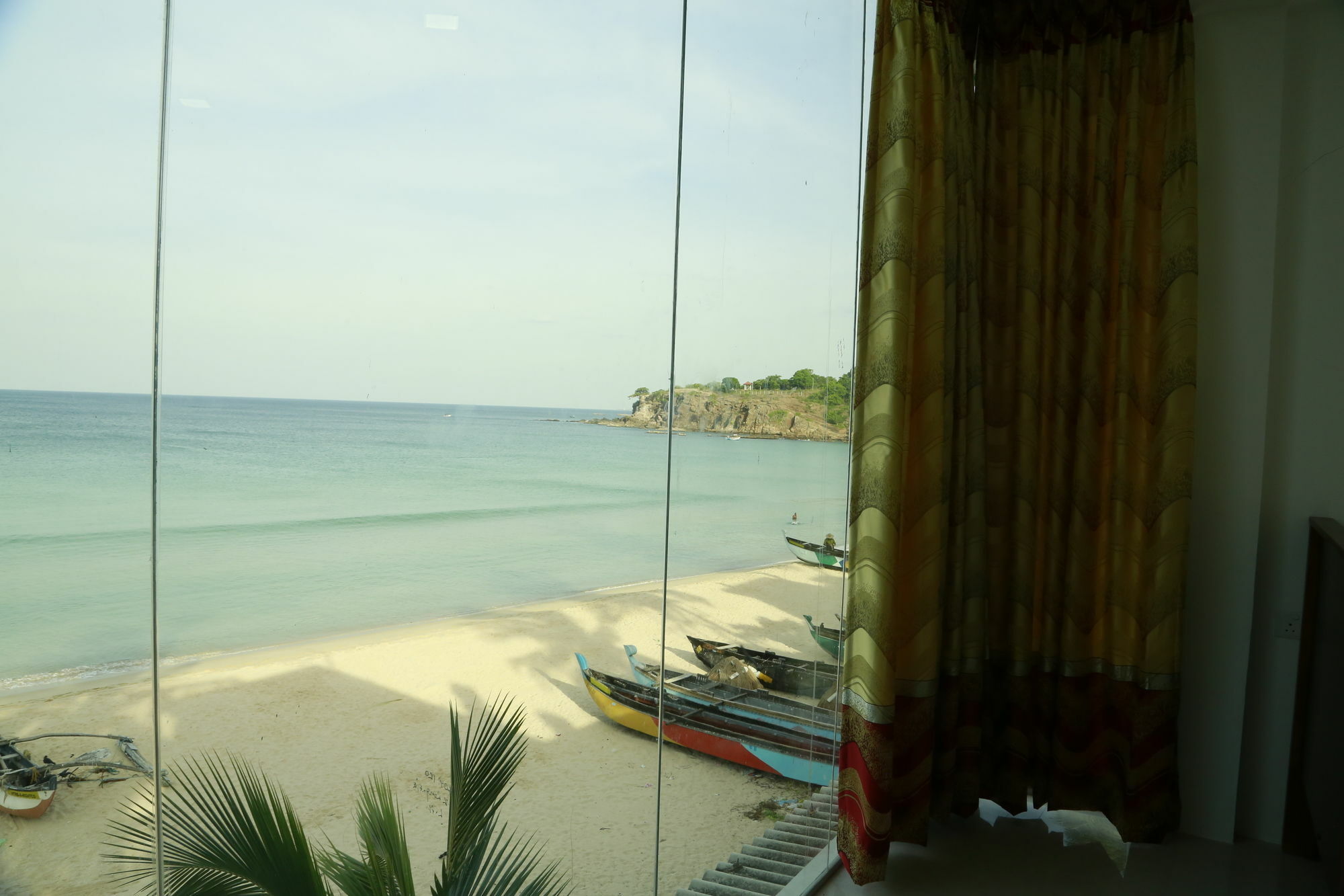 Blue Ocean Hotel Trincomalee Extérieur photo